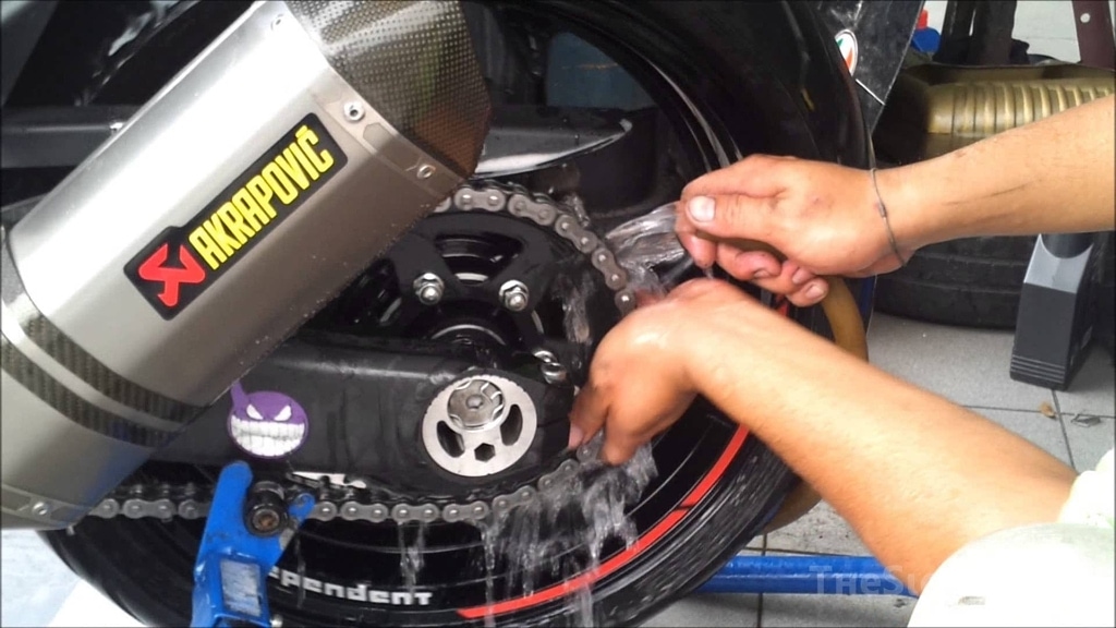Motorcycle Chain Cleaning